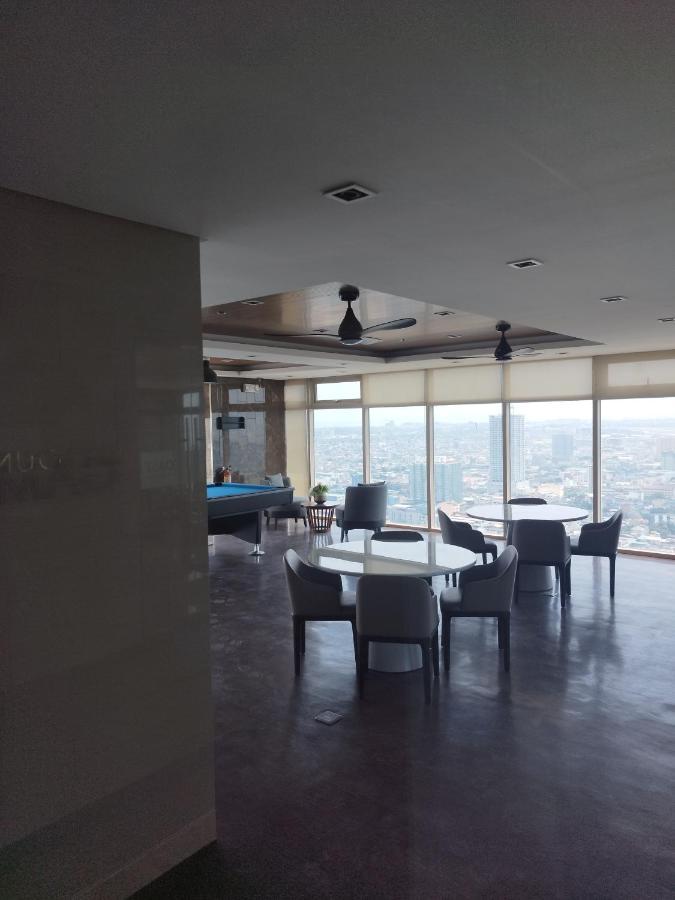 Schoenes Apartment Mit Pool-Nutzung Μανίλα Εξωτερικό φωτογραφία
