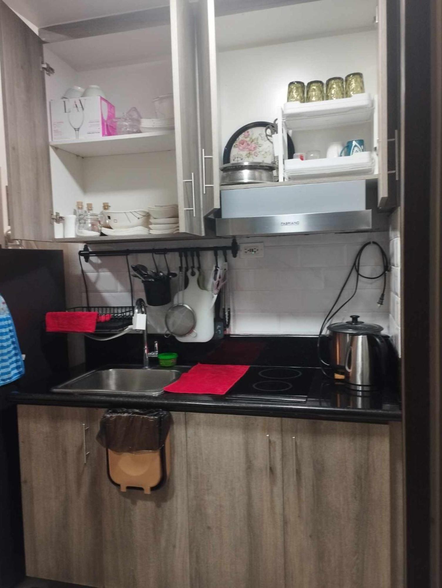 Schoenes Apartment Mit Pool-Nutzung Μανίλα Εξωτερικό φωτογραφία